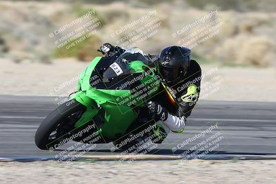 media/Jan-15-2026-Racers Edge (Thu) [[dfebeb70ab]]/3-B Group/Session 4 (Turn 6 Inside)/